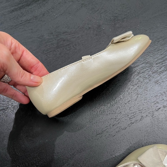 🎀💛Nina💛🎀Girls Gold Bow Ballet Flats Size 9 - Picture 7 of 8